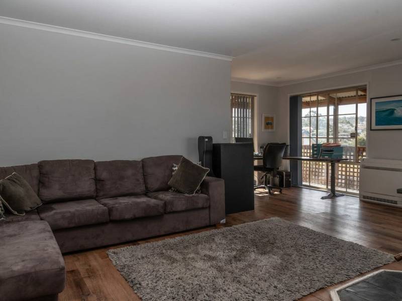 7 Sandra Drive, BLACKMANS BAY