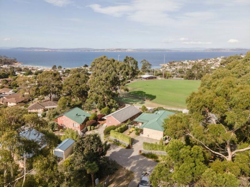 7 Sandra Drive, BLACKMANS BAY