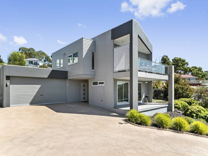 2/16-18 Sandra Drive, BLACKMANS BAY