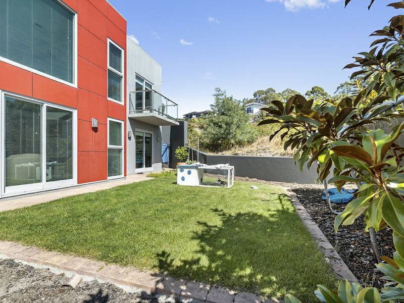 2/16-18 Sandra Drive, BLACKMANS BAY
