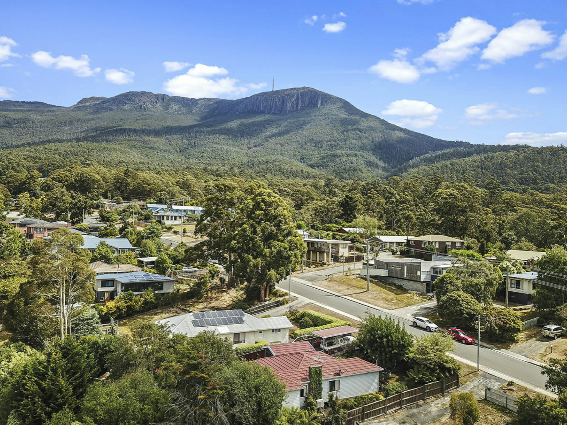 106 Marlyn Road, SOUTH HOBART