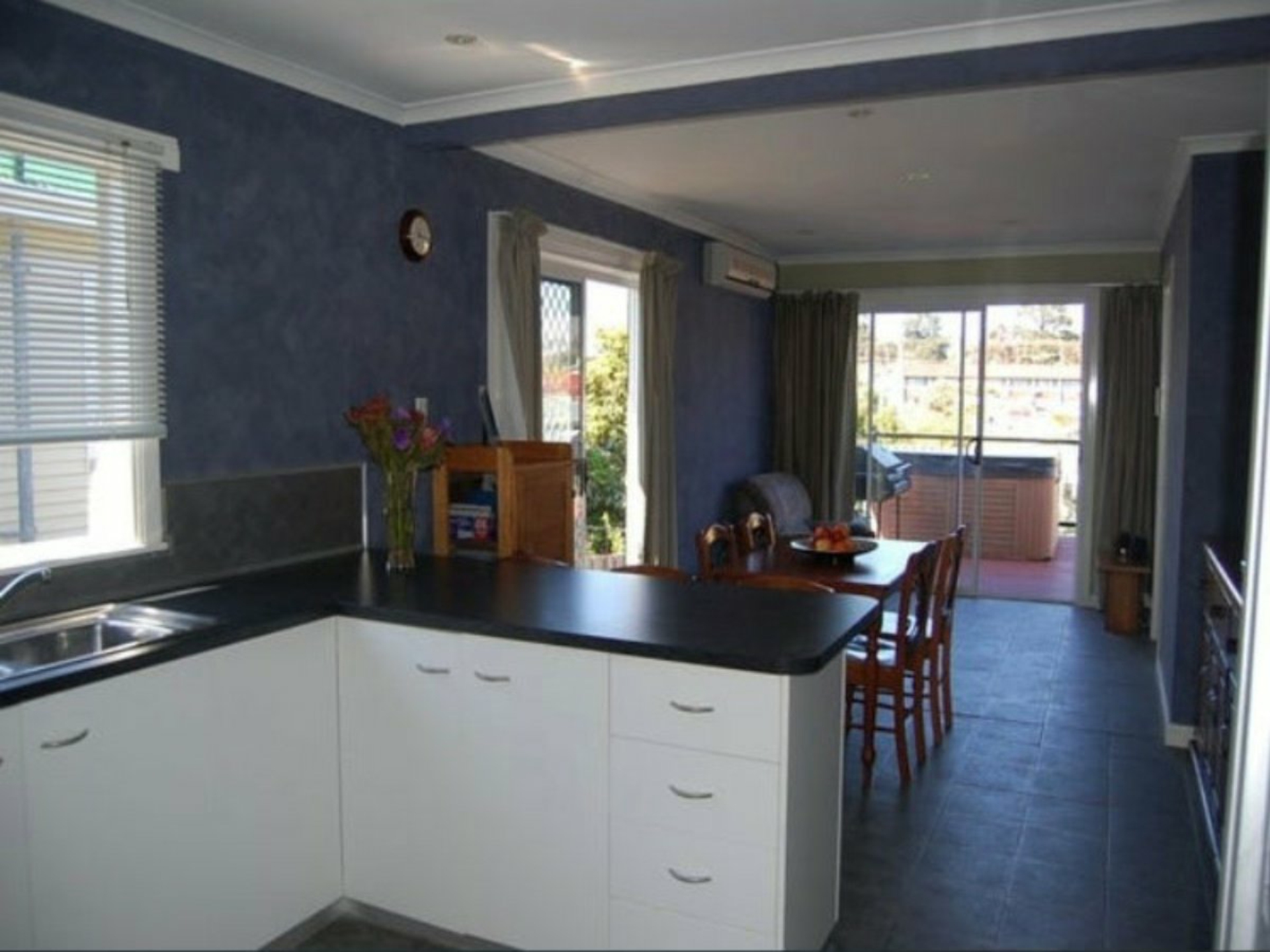 23 Renfrew Circle, GOODWOOD