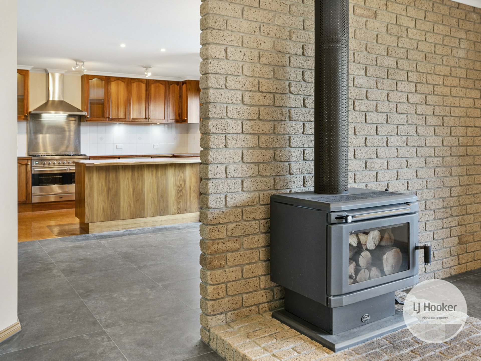1 Iris Court, KINGSTON