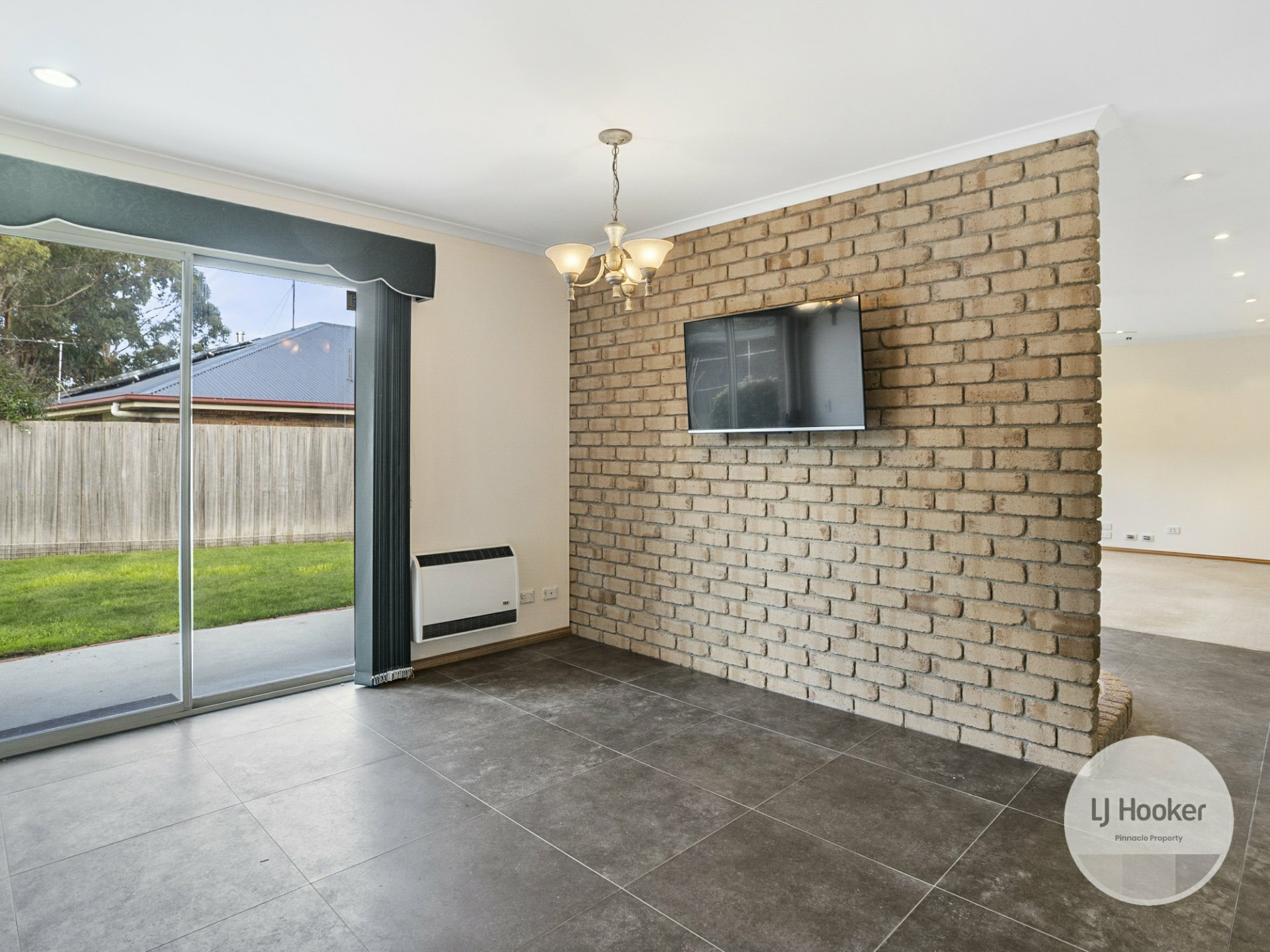 1 Iris Court, KINGSTON