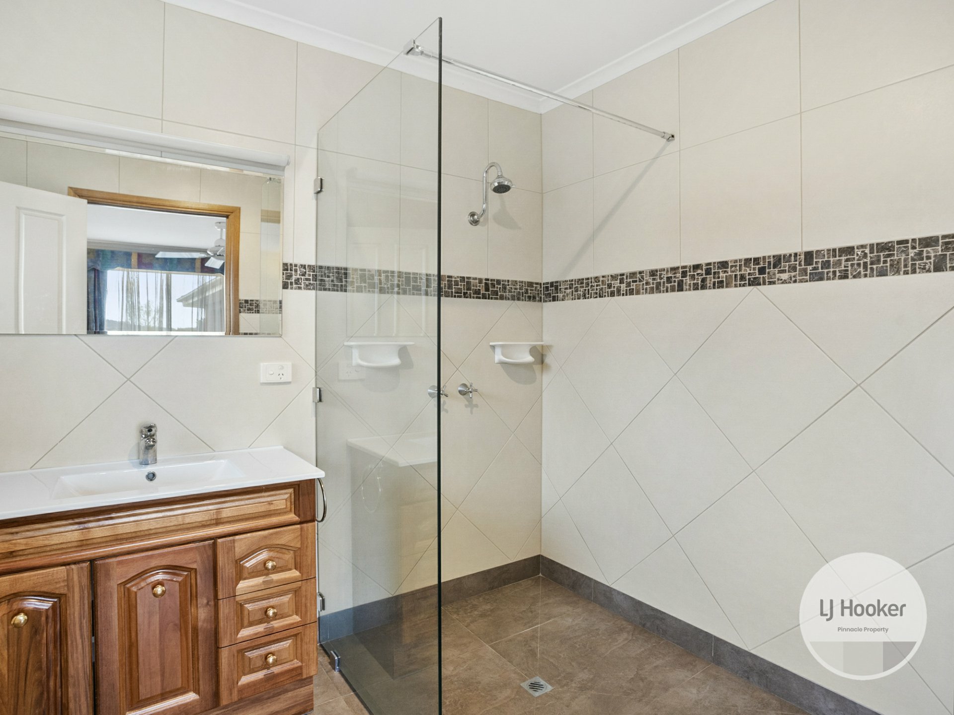 1 Iris Court, KINGSTON