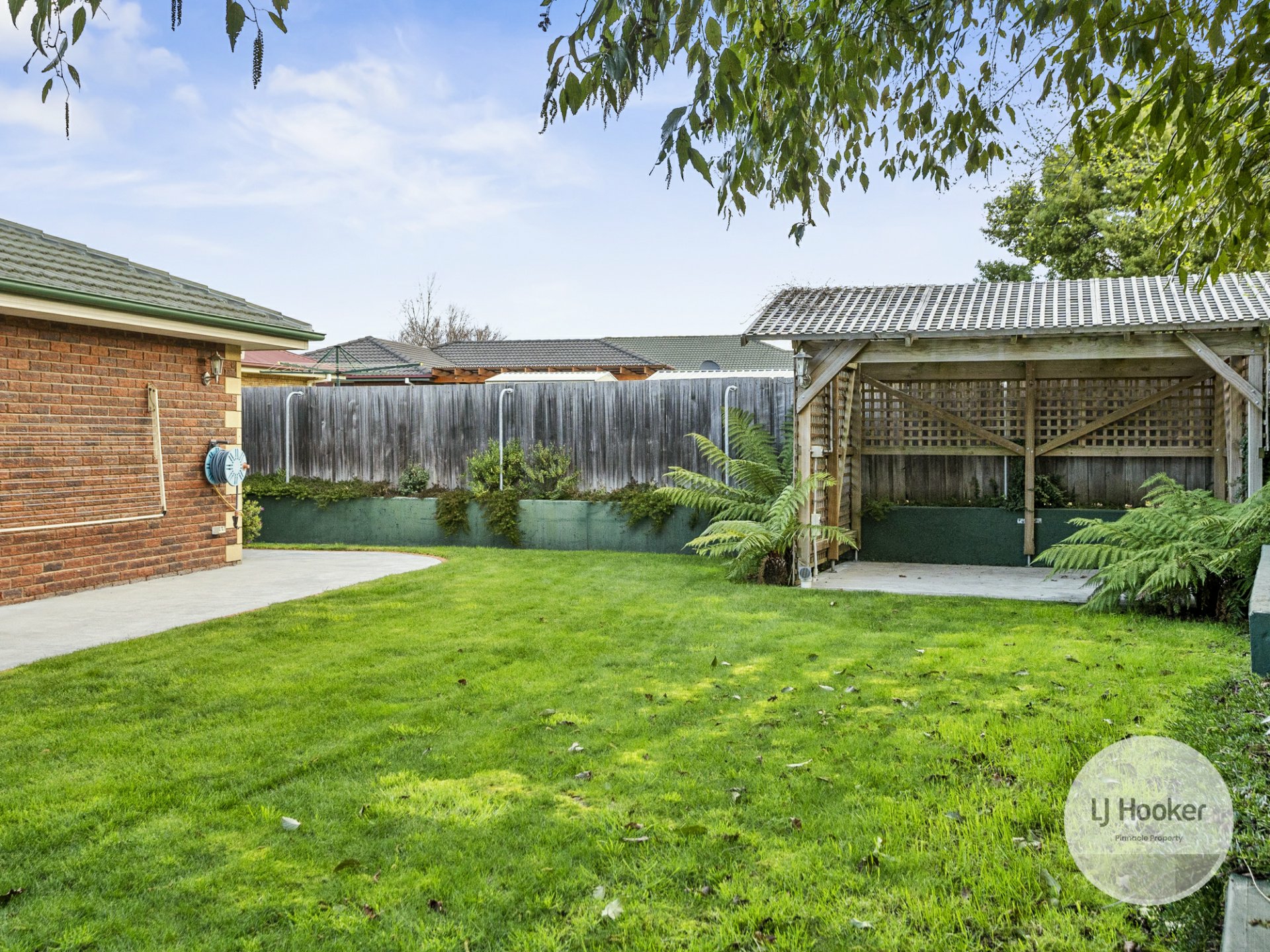 1 Iris Court, KINGSTON