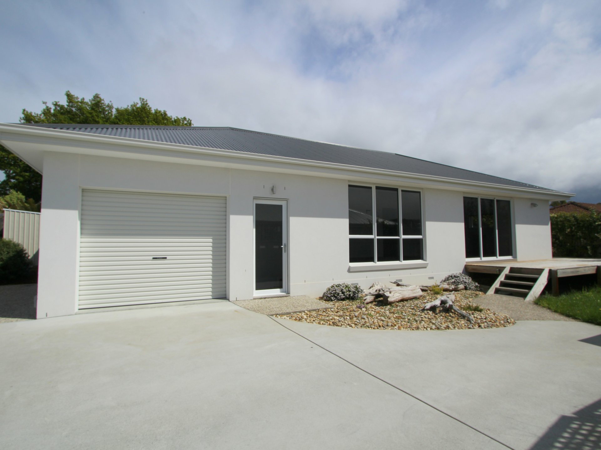 2/6 Lester Crescent, KINGSTON
