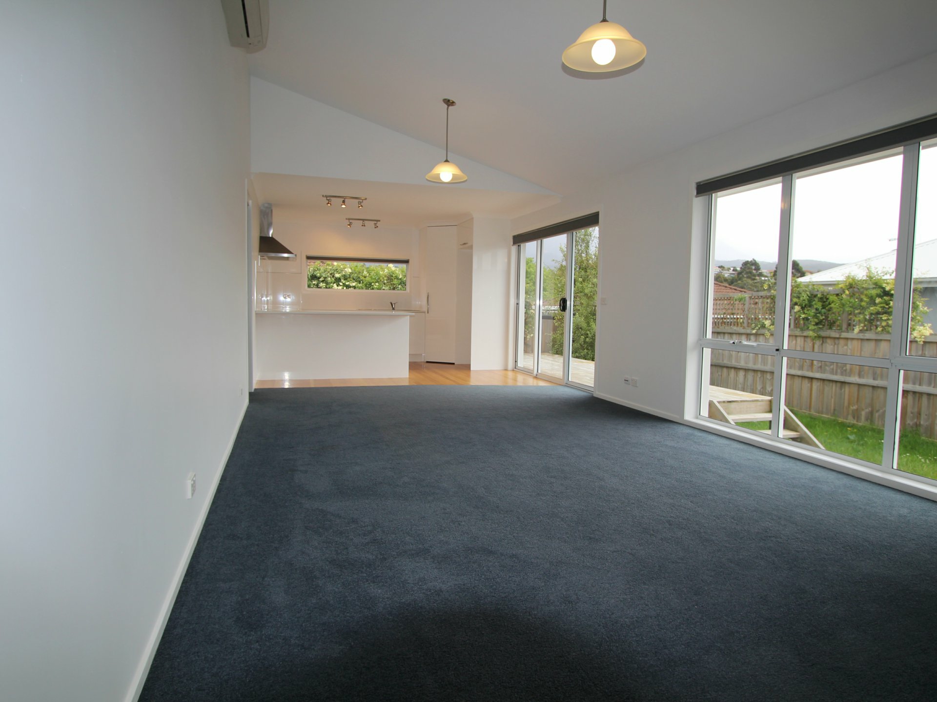 2/6 Lester Crescent, KINGSTON