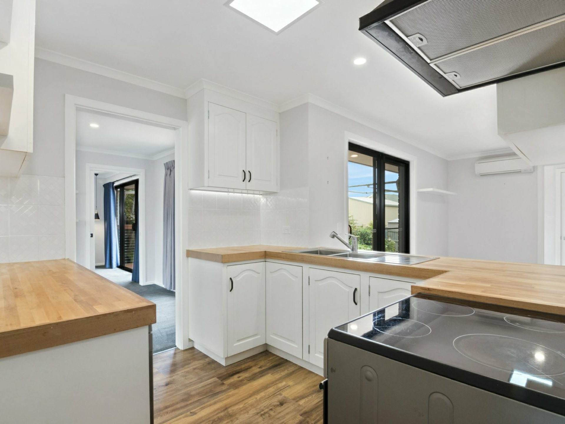 5 Charles Eaton Court, HUNTINGFIELD