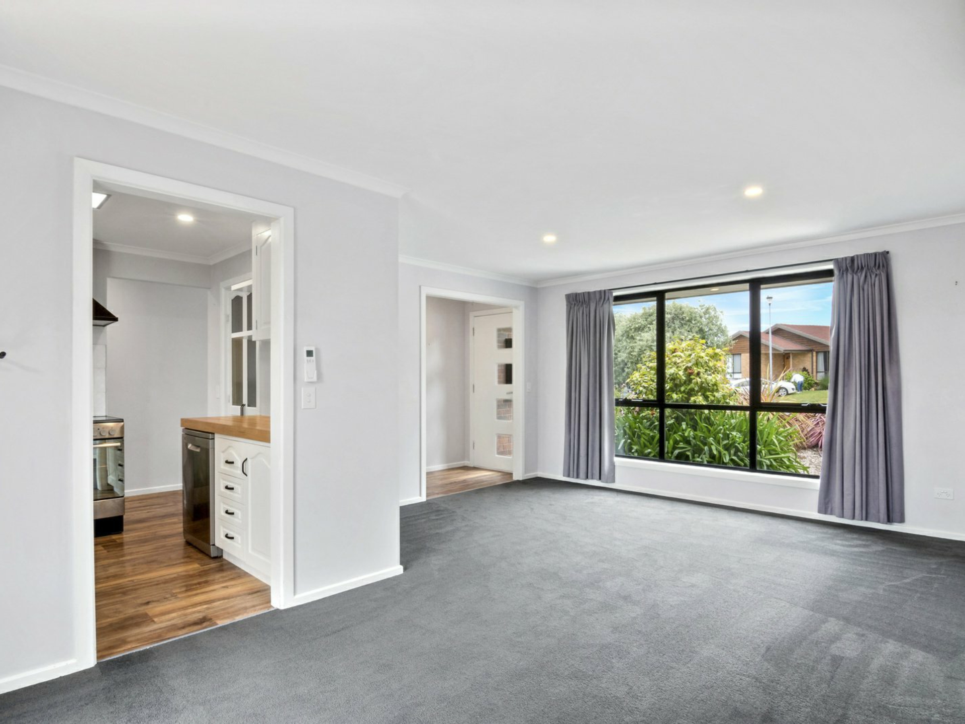 5 Charles Eaton Court, HUNTINGFIELD