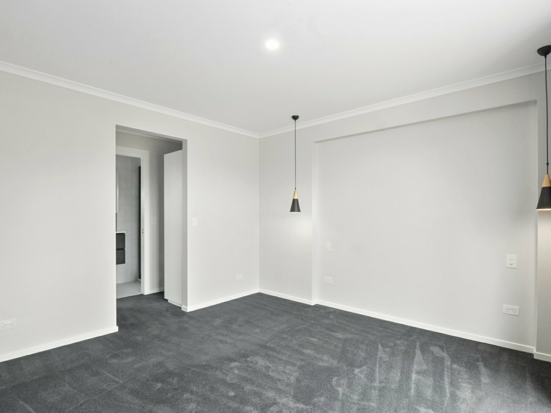 5 Charles Eaton Court, HUNTINGFIELD