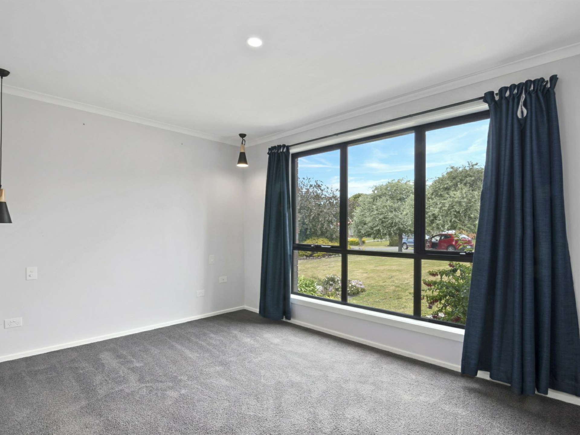 5 Charles Eaton Court, HUNTINGFIELD
