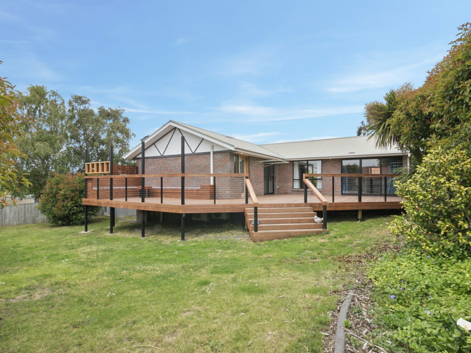 5 Charles Eaton Court, HUNTINGFIELD