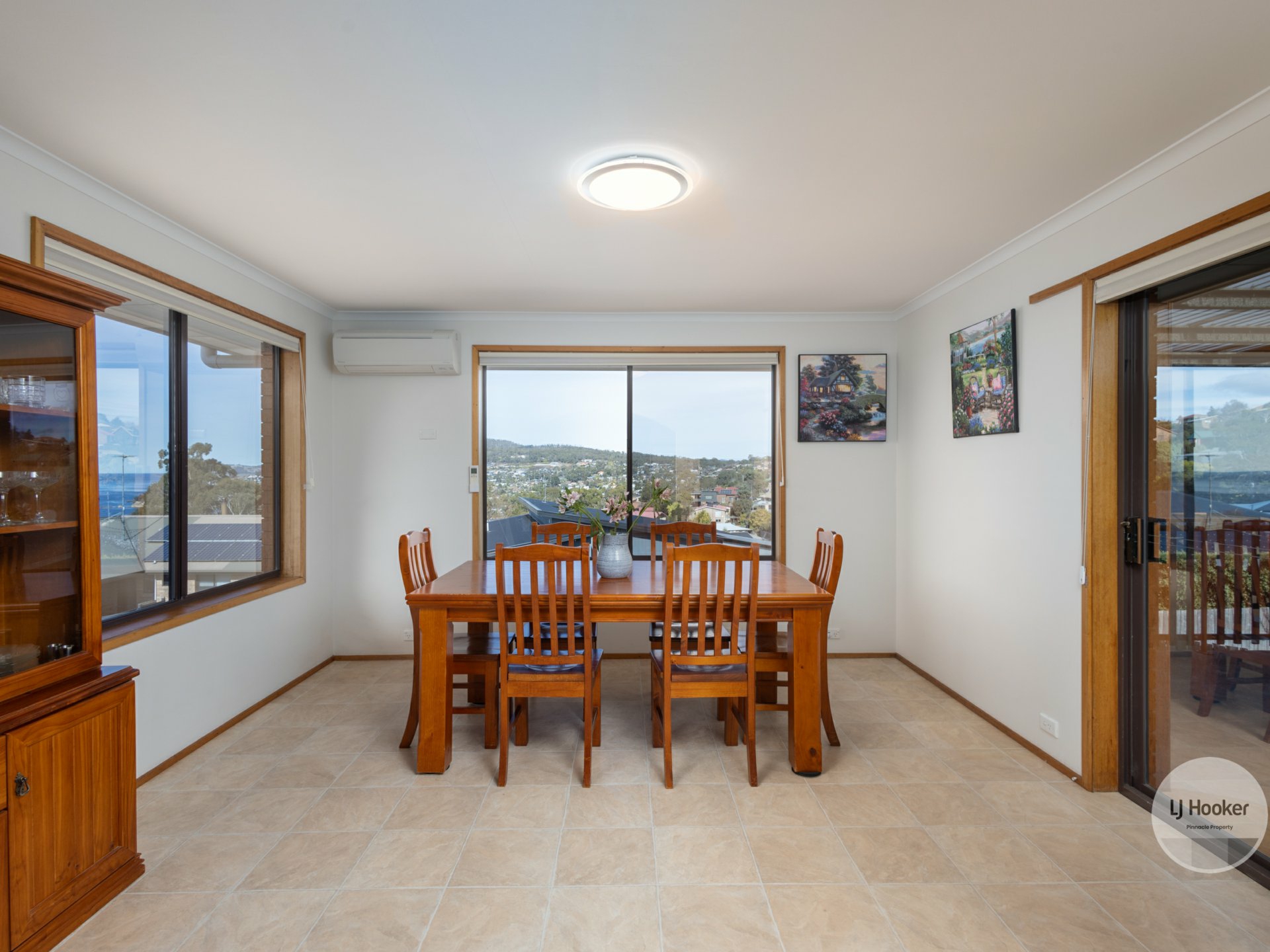 12 Stirling Ave, BLACKMANS BAY