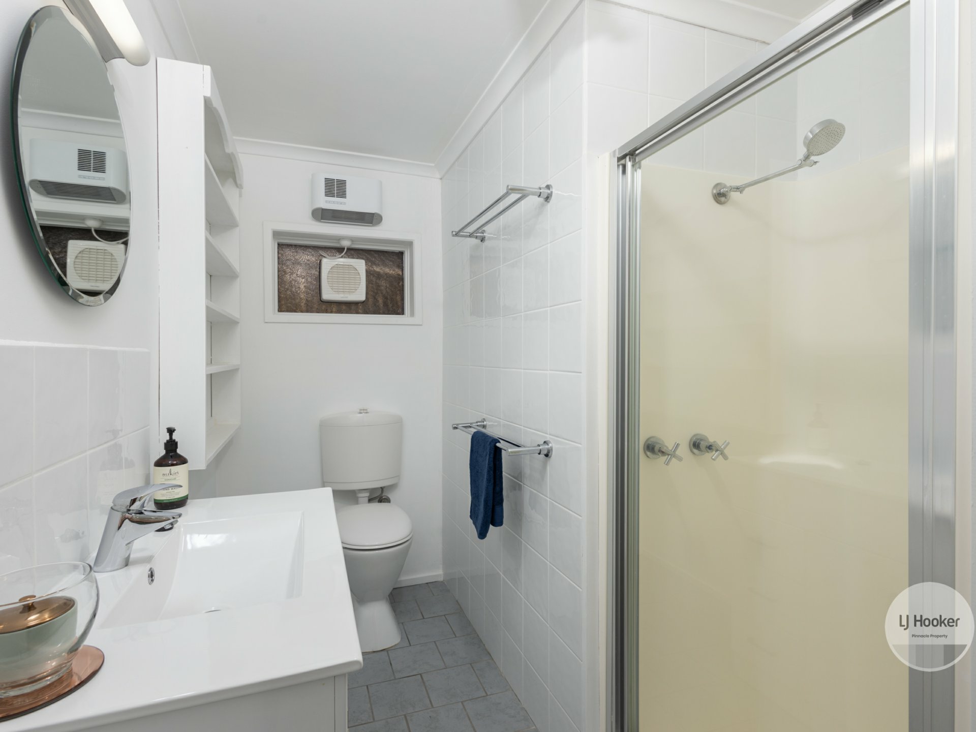 12 Stirling Ave, BLACKMANS BAY
