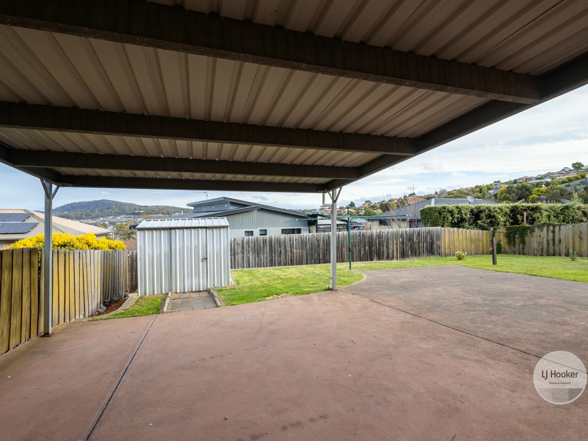 12 Stirling Ave, BLACKMANS BAY