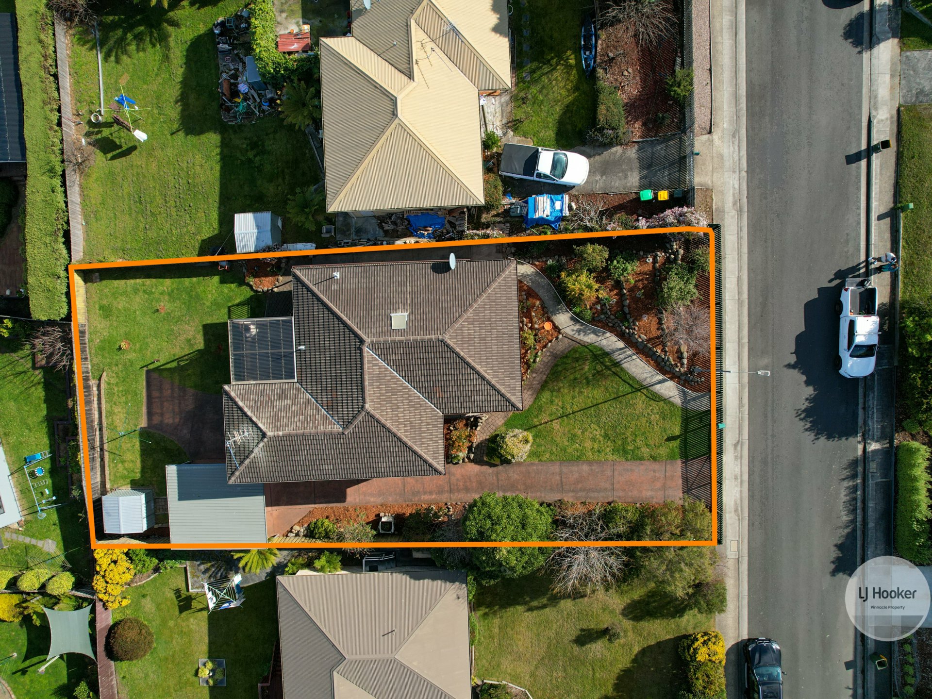 12 Stirling Ave, BLACKMANS BAY
