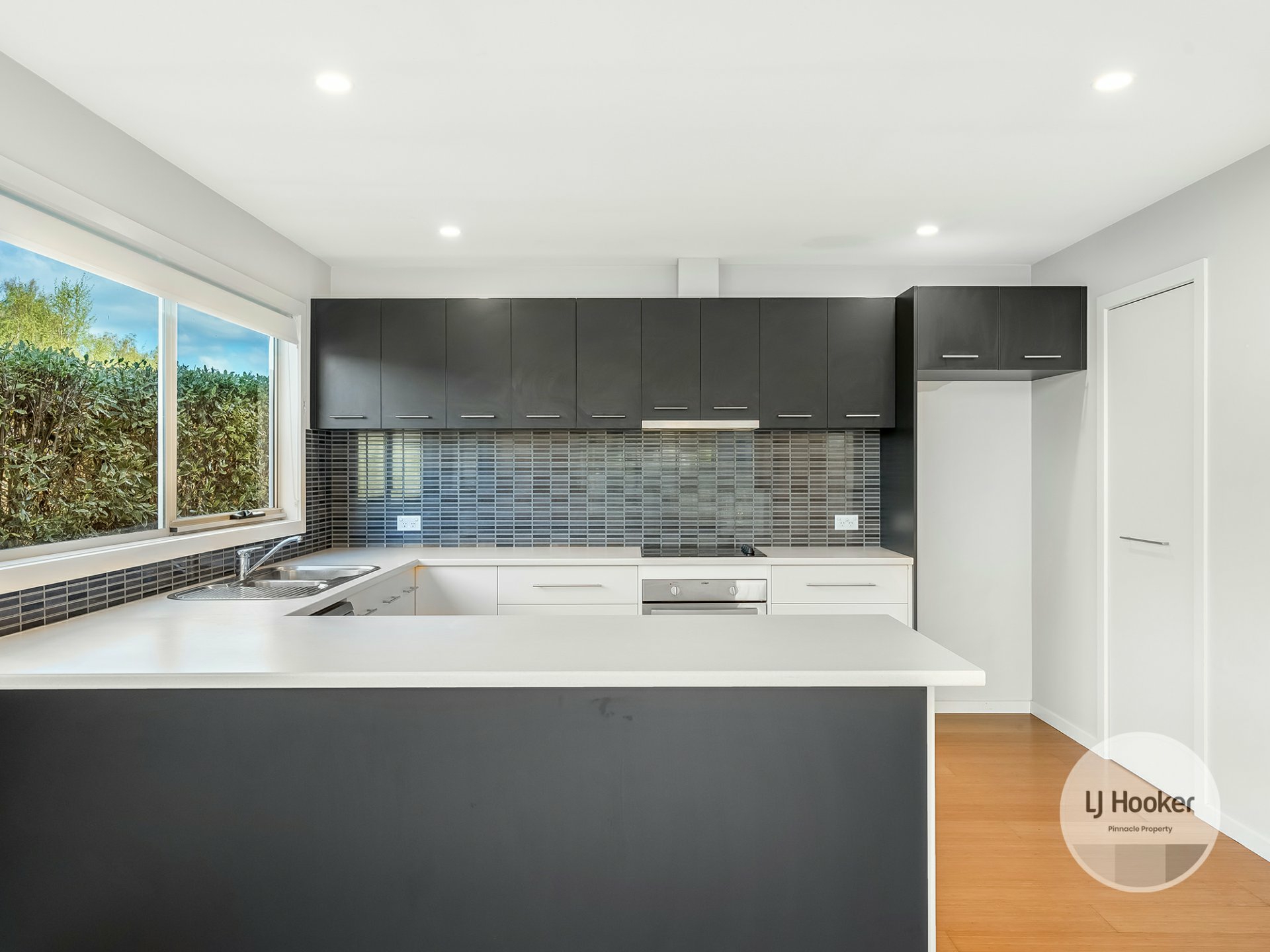 Unit 5/39 Staff Road, ELECTRONA