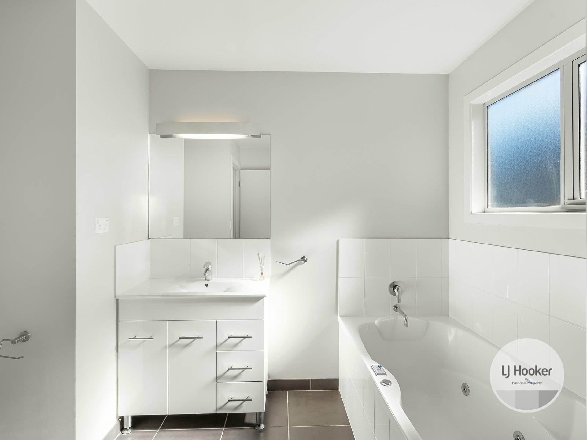 Unit 5/39 Staff Road, ELECTRONA
