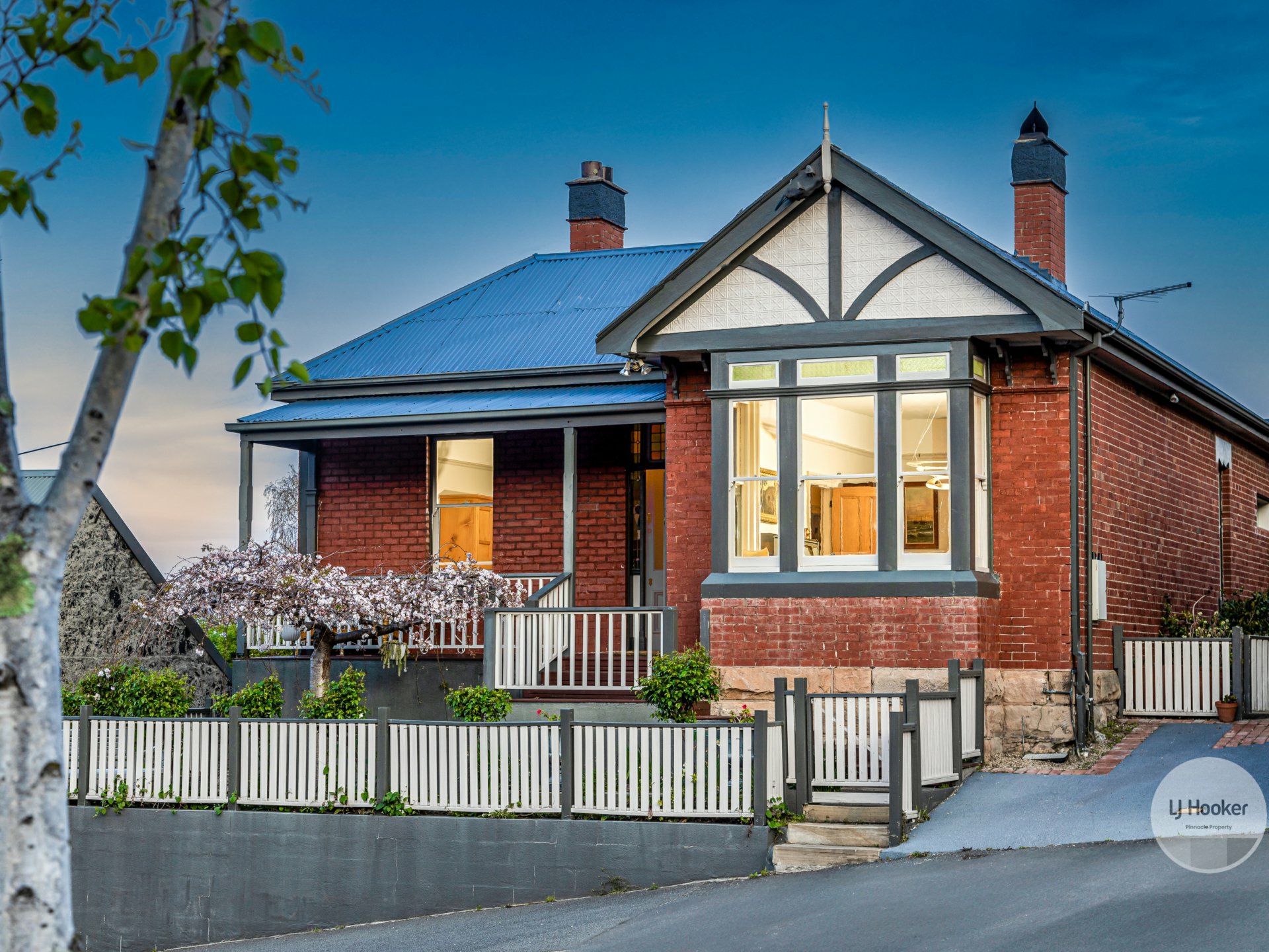 12 Forest Road, WEST HOBART