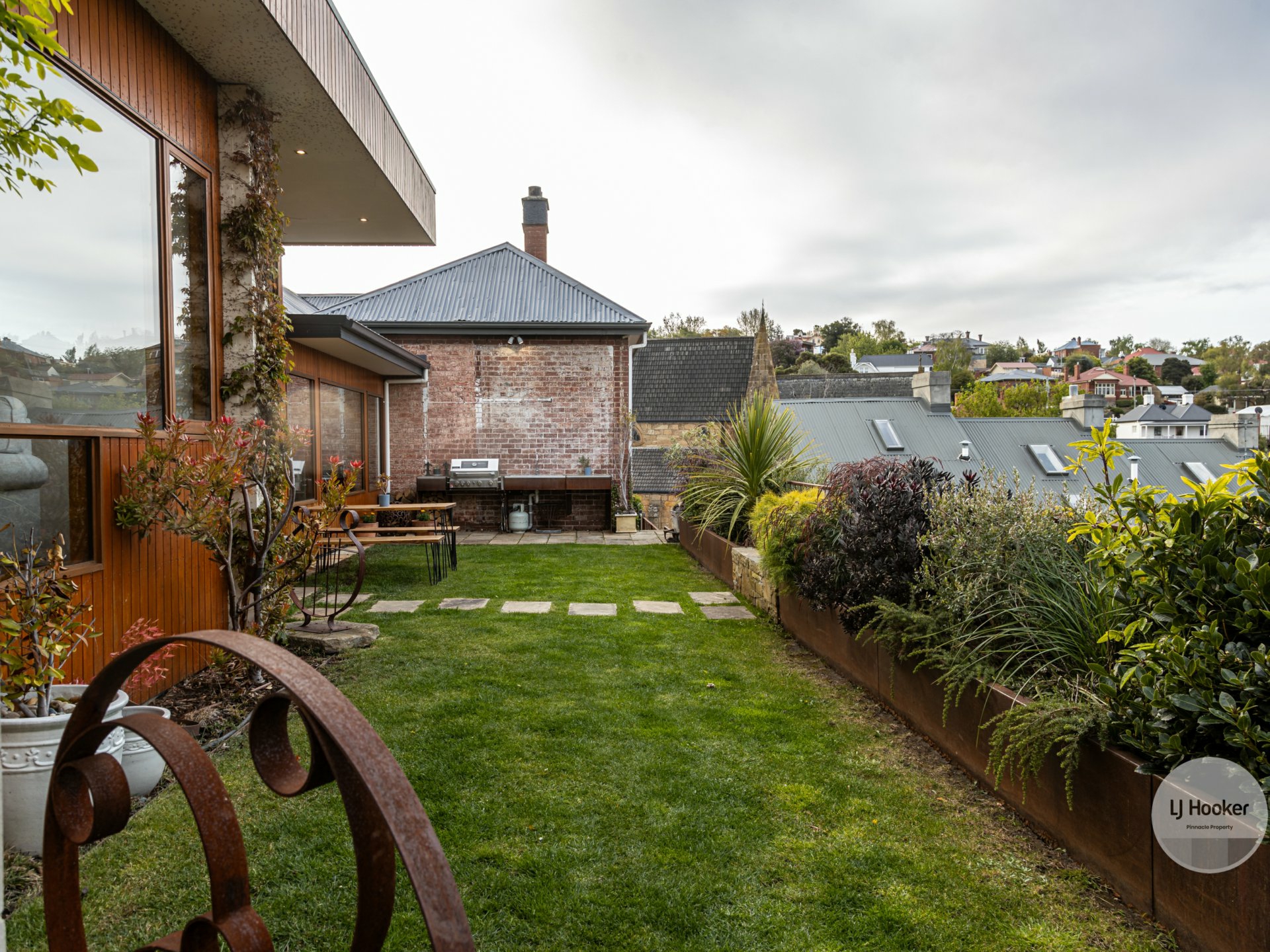12 Forest Road, WEST HOBART