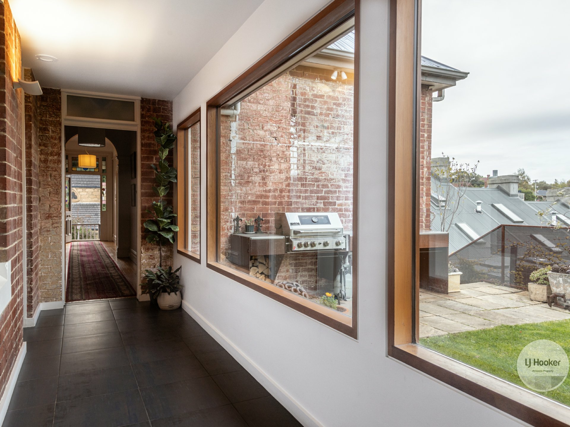 12 Forest Road, WEST HOBART