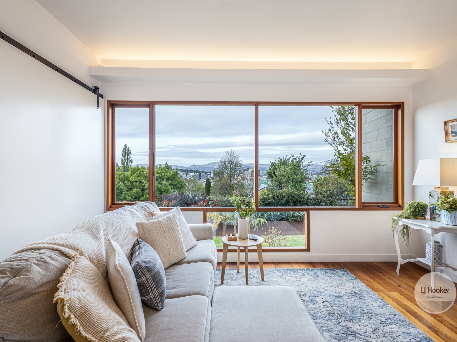 12 Forest Road, WEST HOBART
