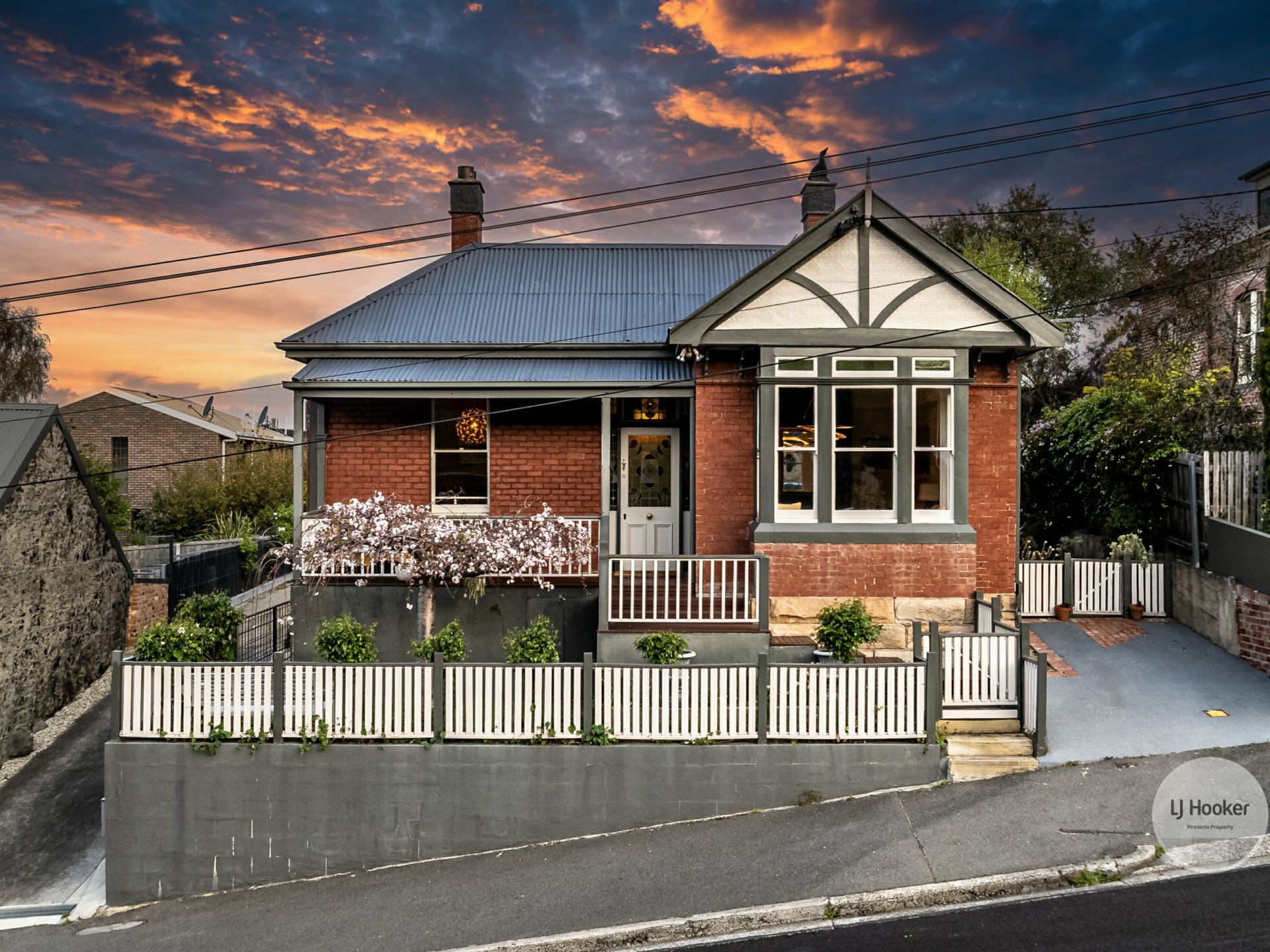 12 Forest Road, WEST HOBART