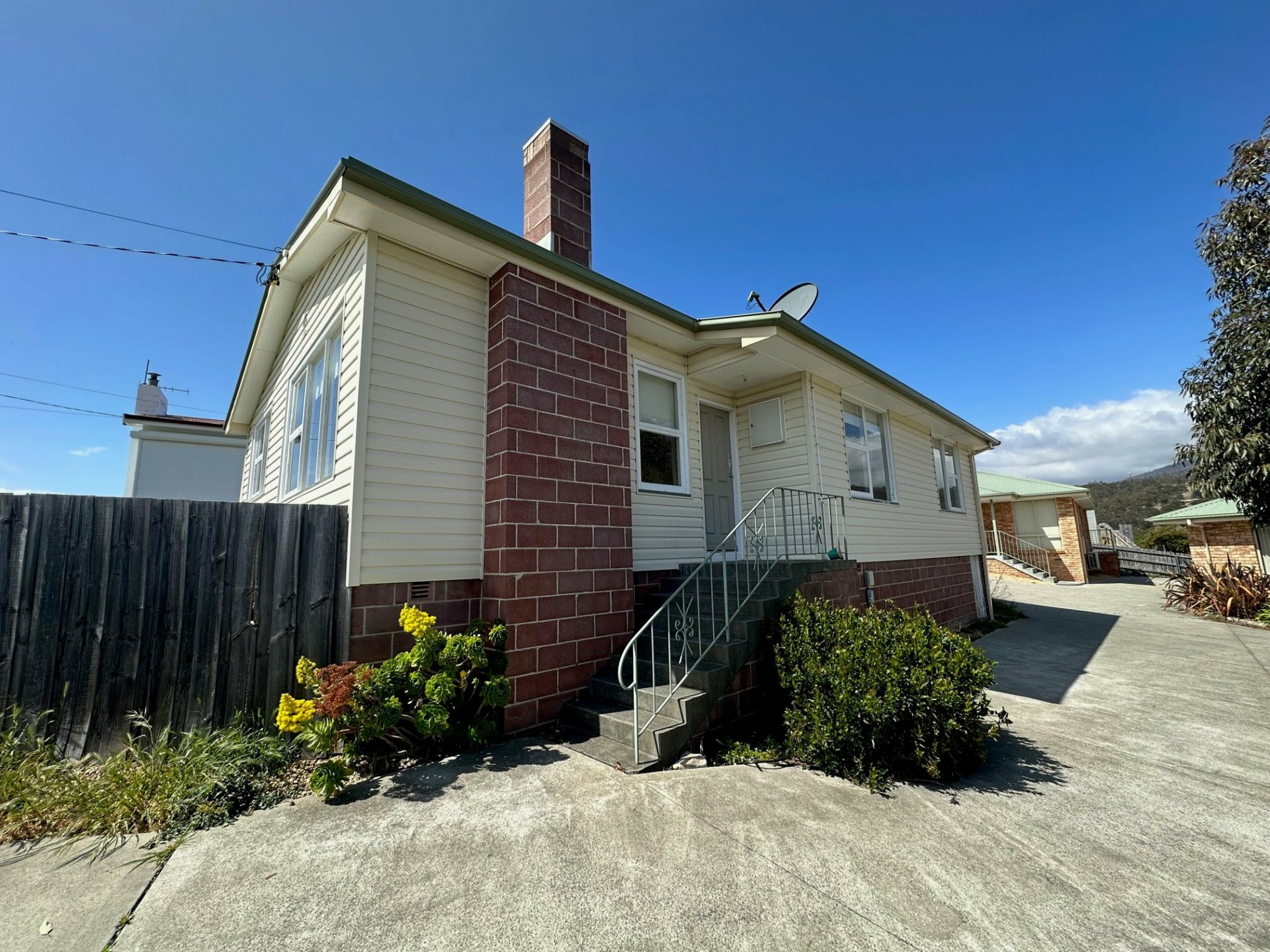 25 Spring Street, CLAREMONT