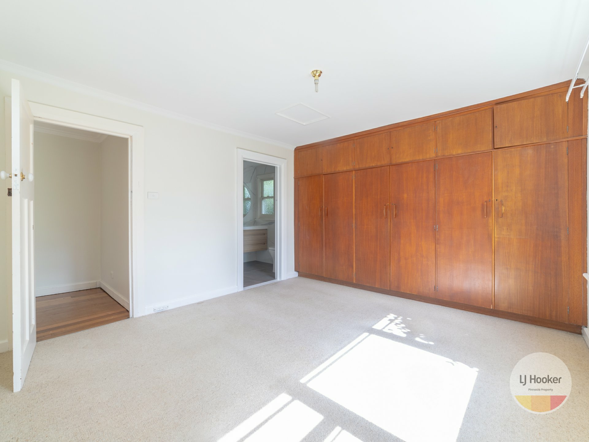 10 Amaroo Road, AUSTINS FERRY