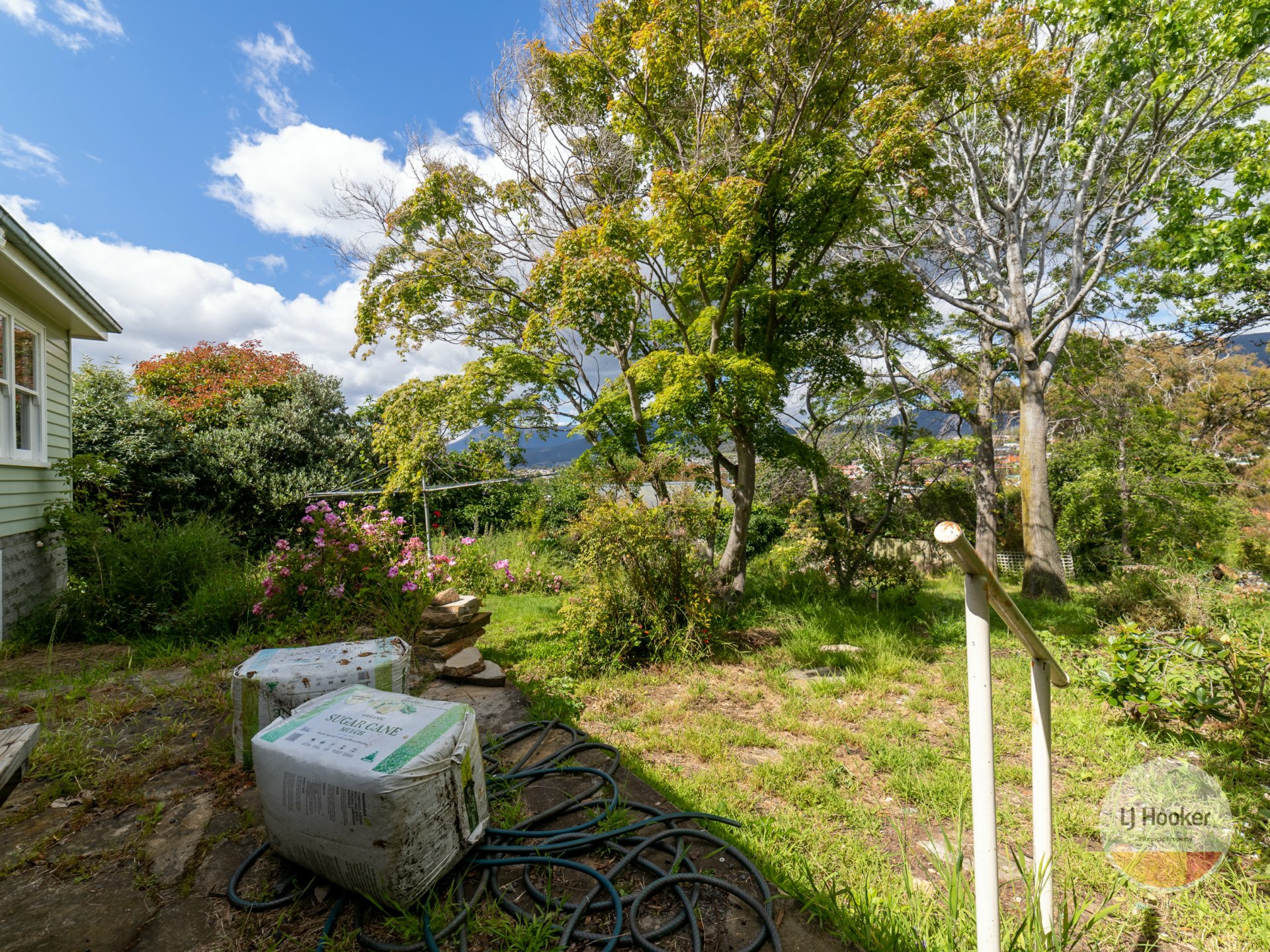 10 Amaroo Road, AUSTINS FERRY
