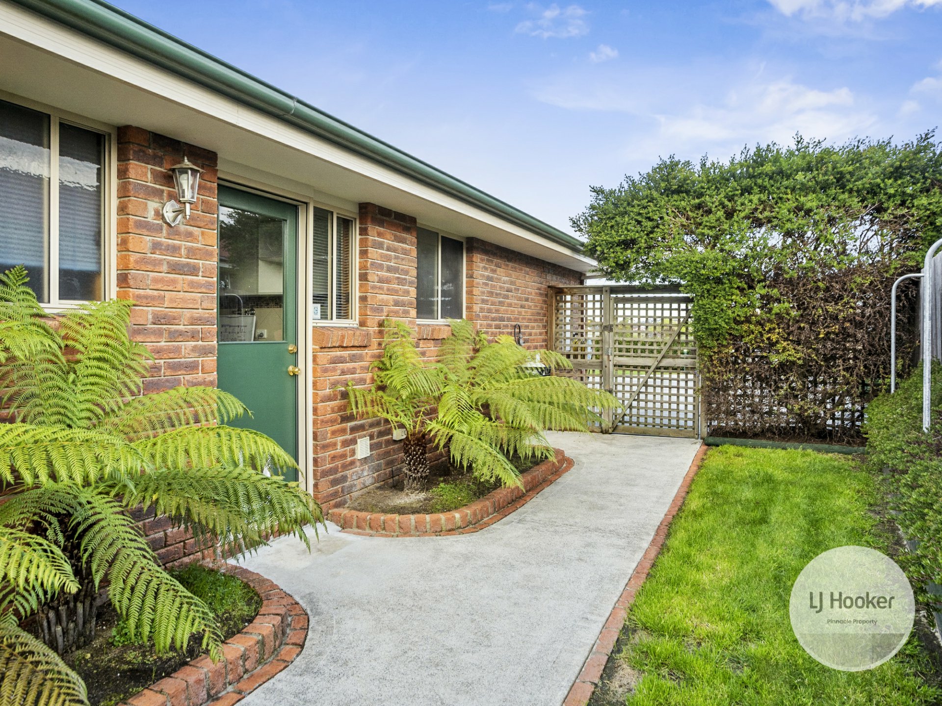 1 Iris Court, KINGSTON