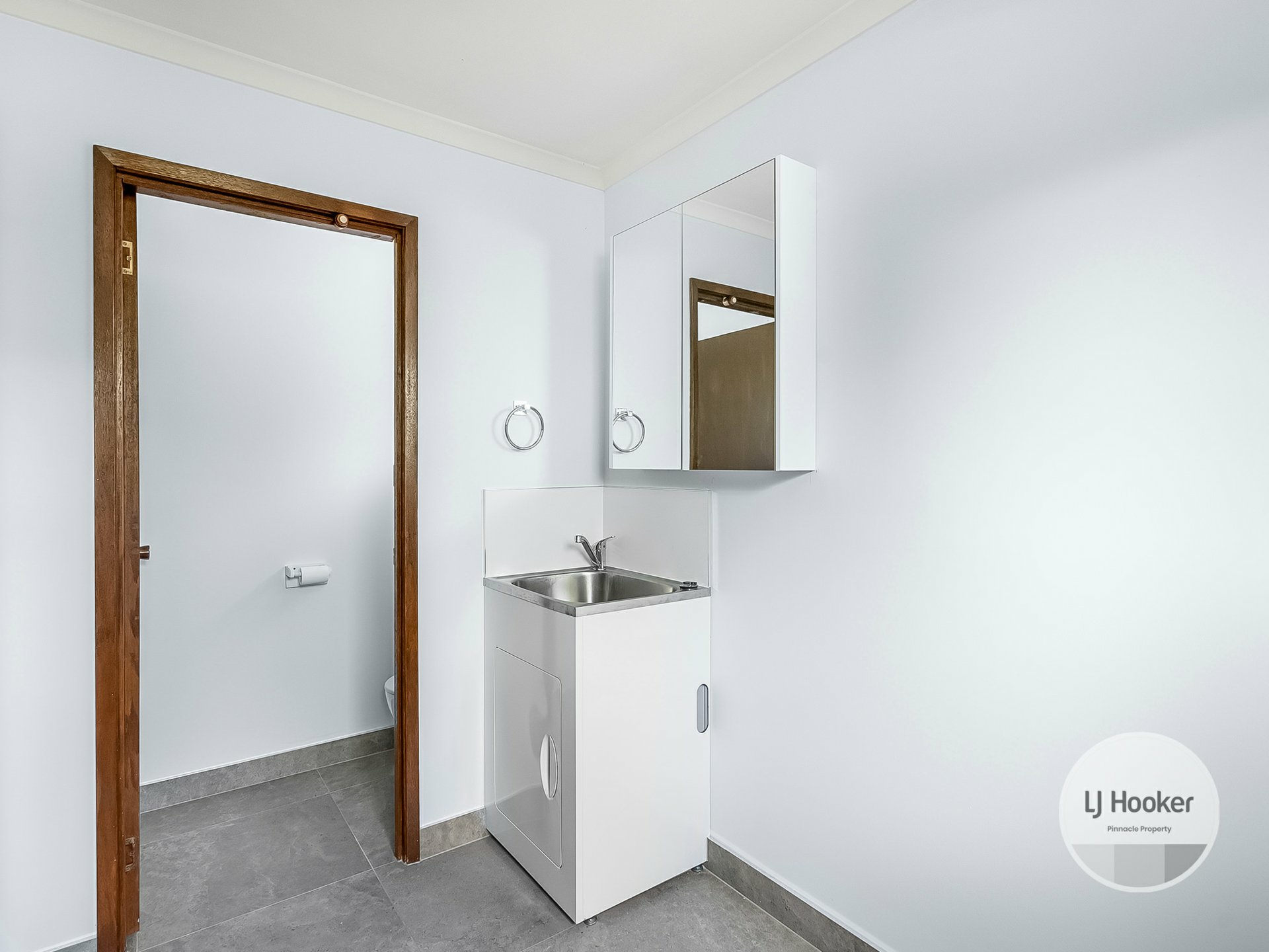 1B Suncoast Drive, BLACKMANS BAY
