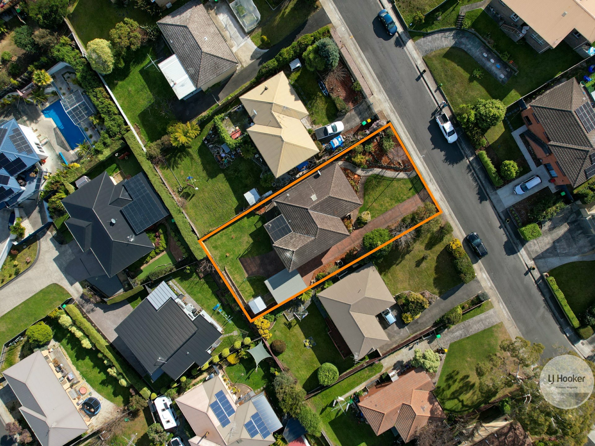 12 Stirling Ave, BLACKMANS BAY