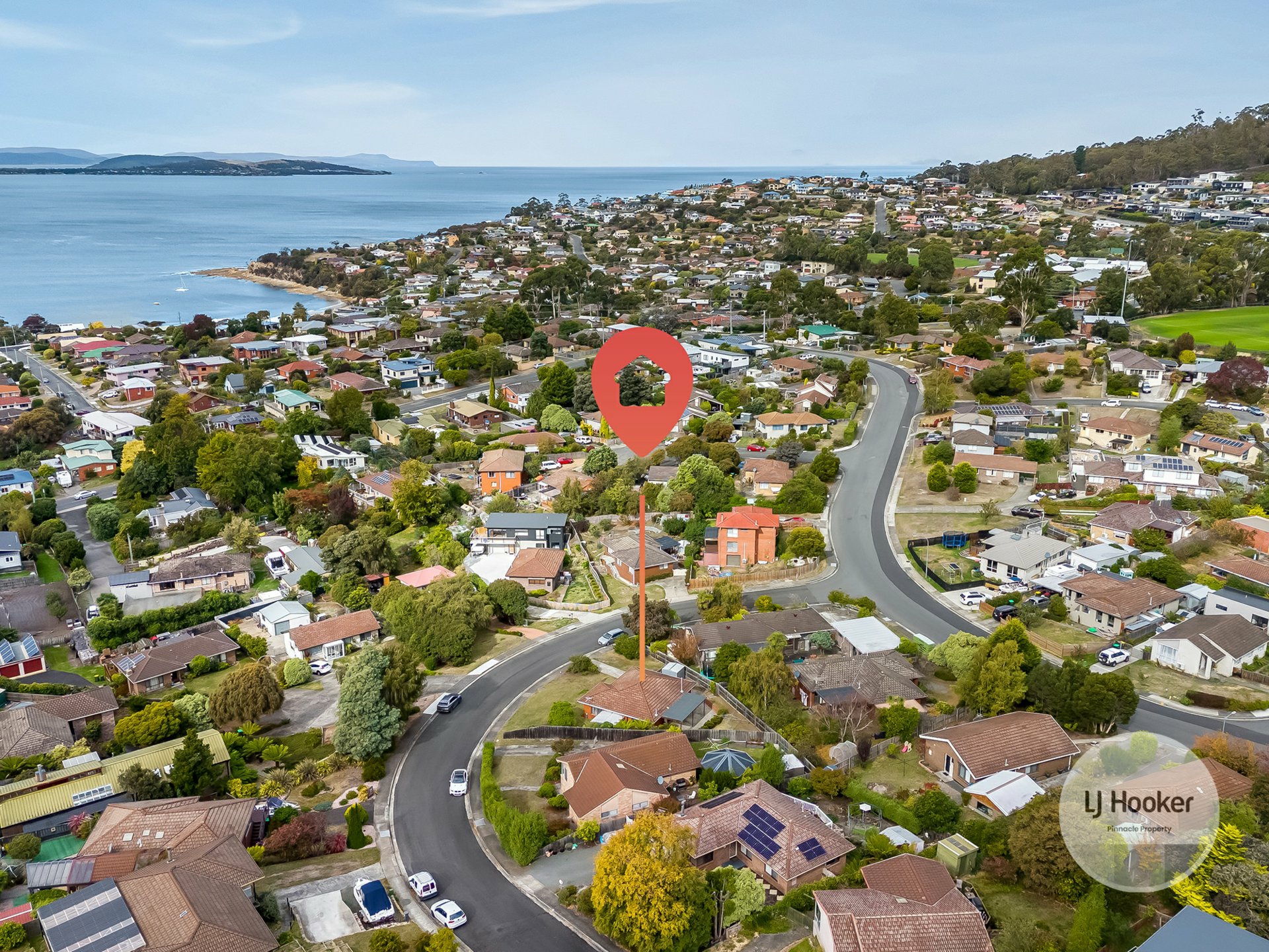 2 Calder Crescent, BLACKMANS BAY