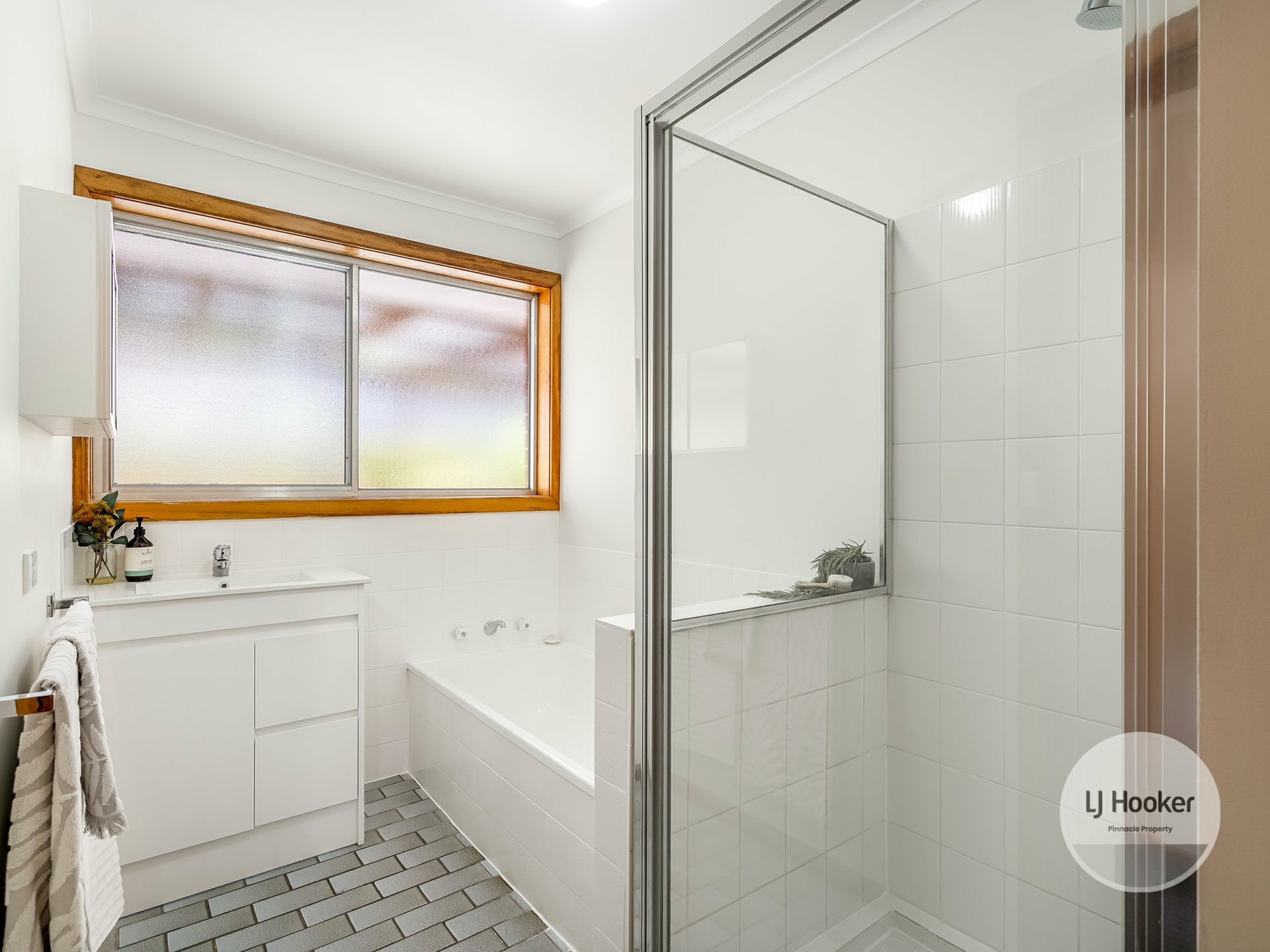2 Calder Crescent, BLACKMANS BAY