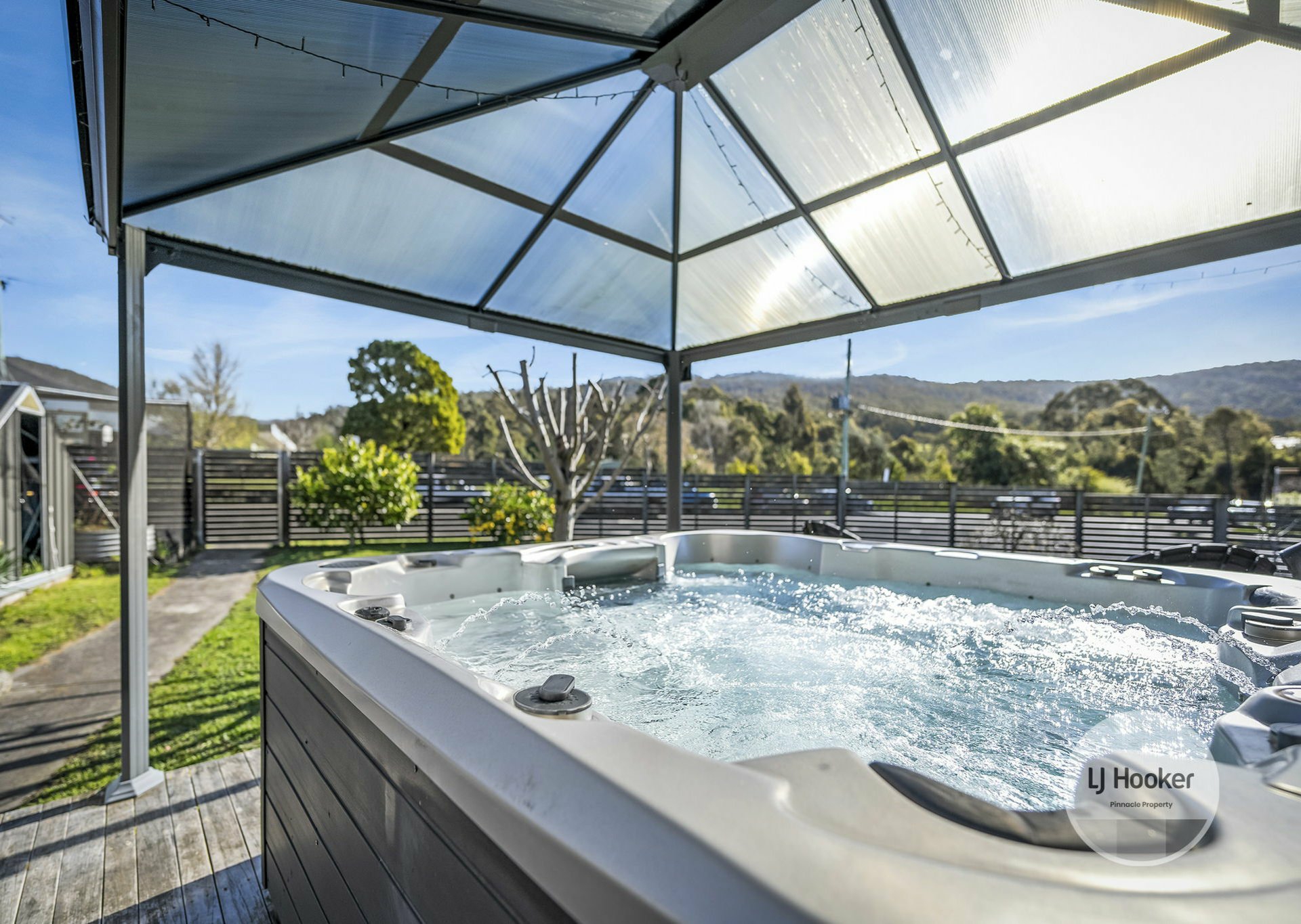 2 Snow Gum Drive, SNUG