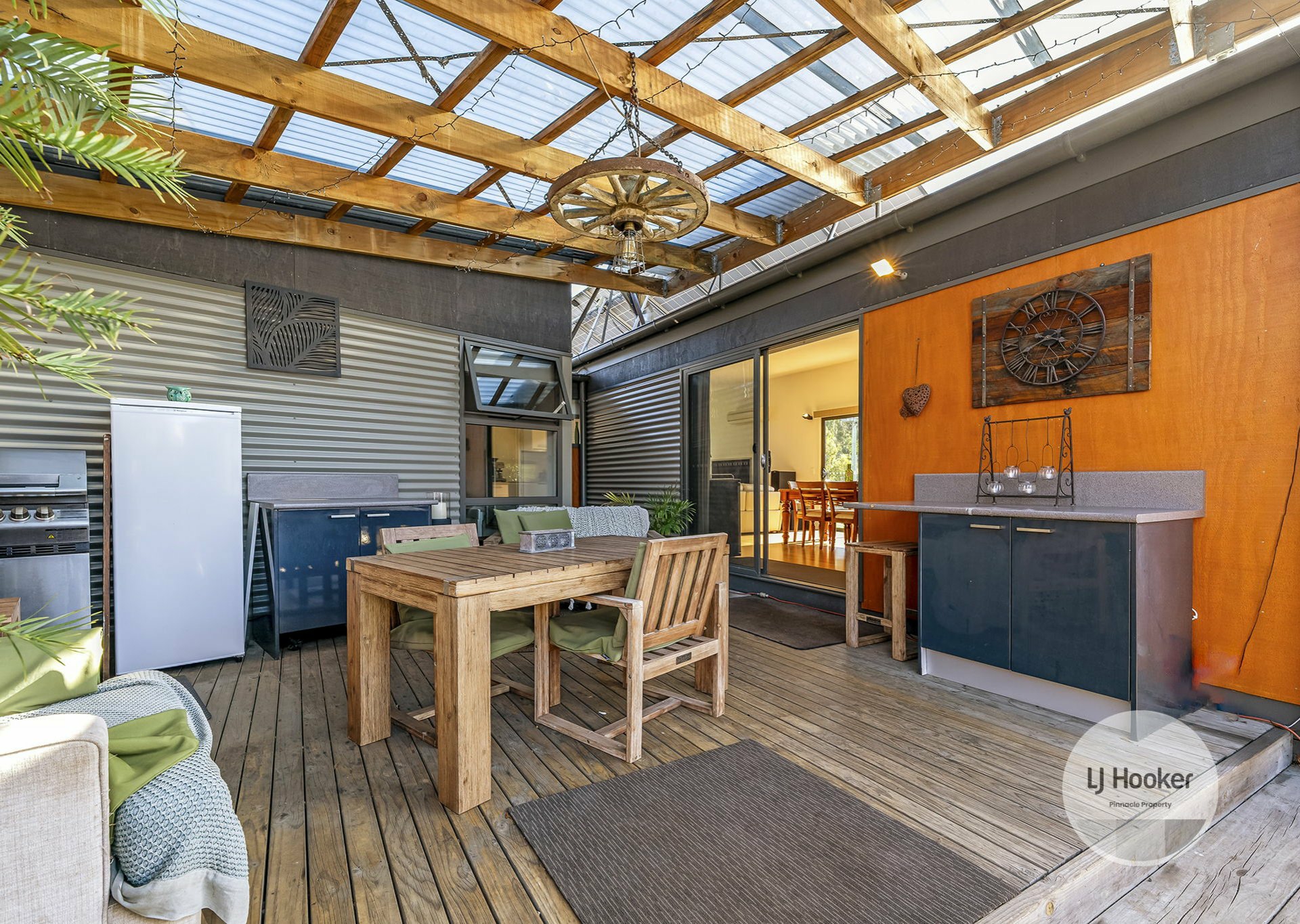 2 Snow Gum Drive, SNUG