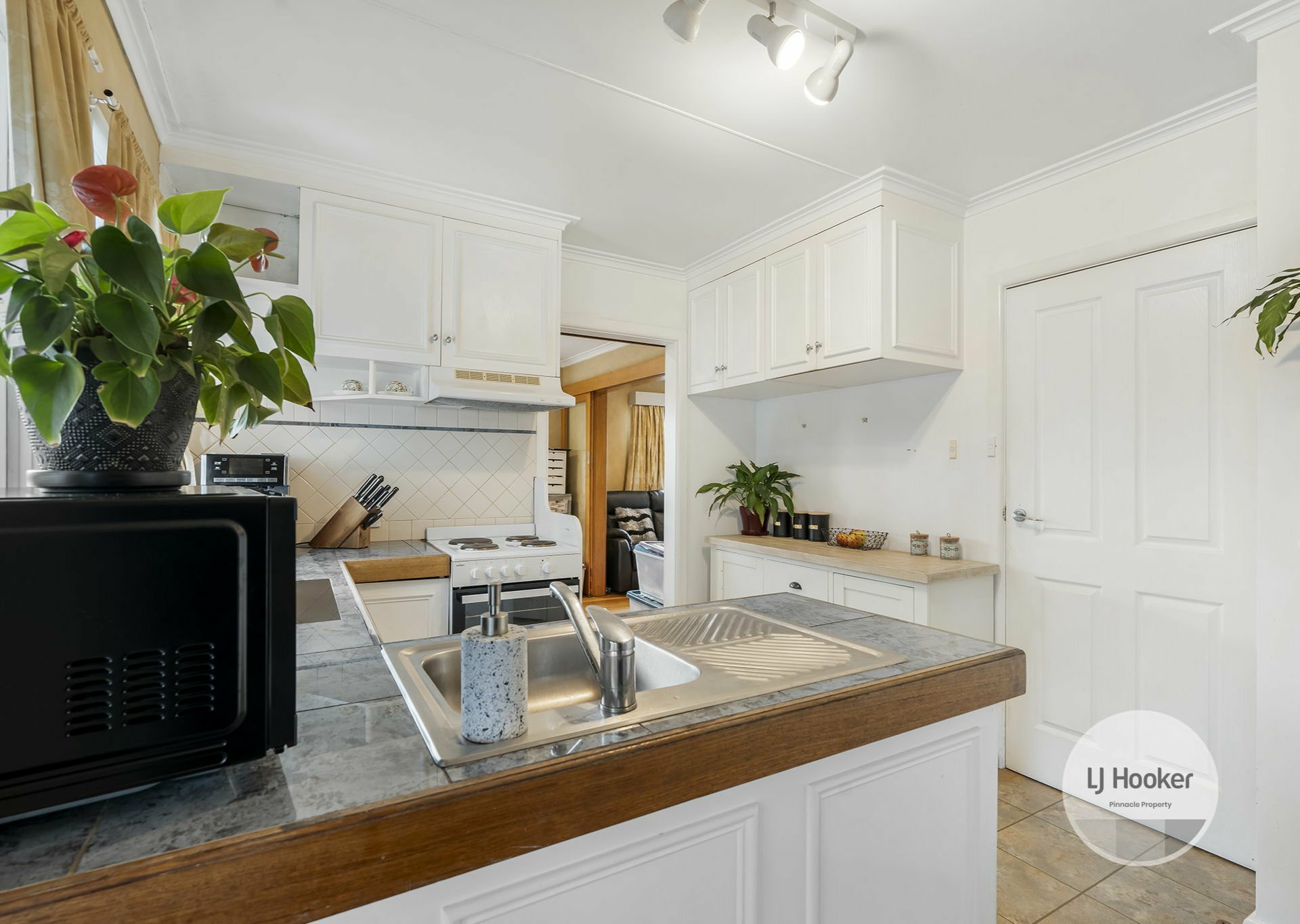1/151 Clarence Street, HOWRAH