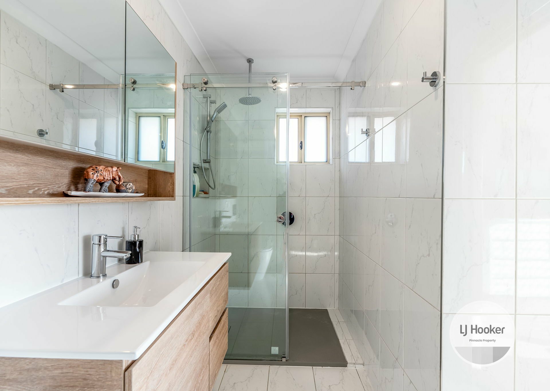 646 Shark Point Road, PENNA
