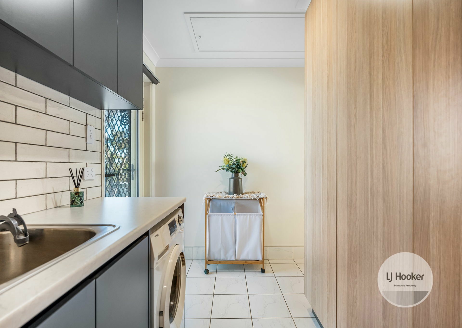 646 Shark Point Road, PENNA