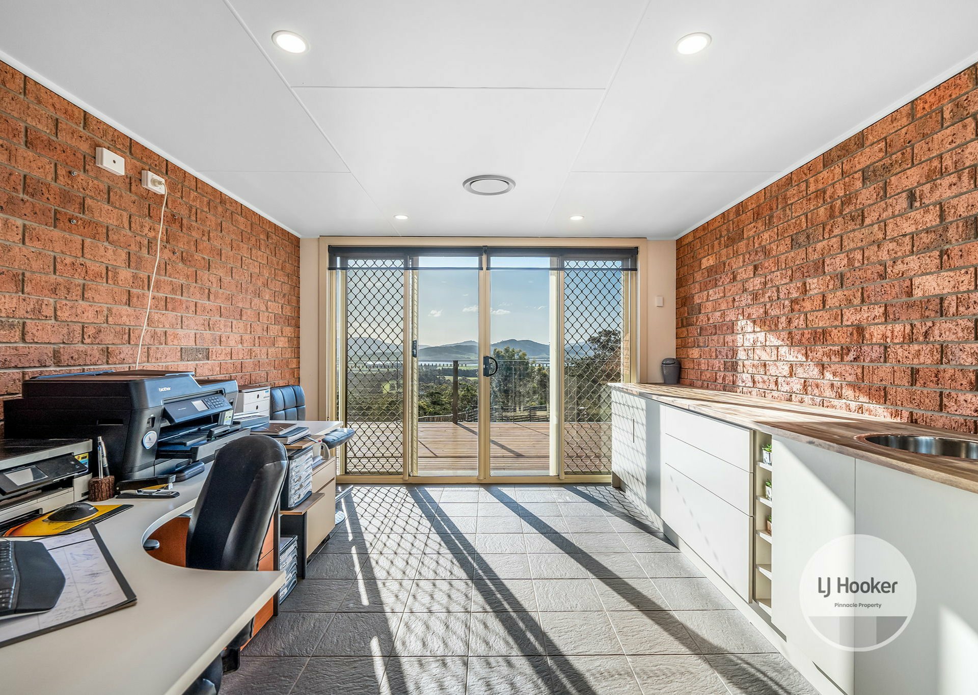 646 Shark Point Road, PENNA