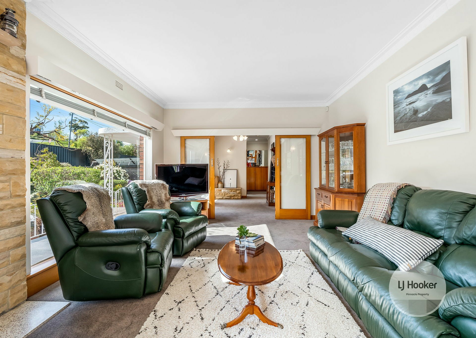 1 Lowestoft Avenue, BERRIEDALE