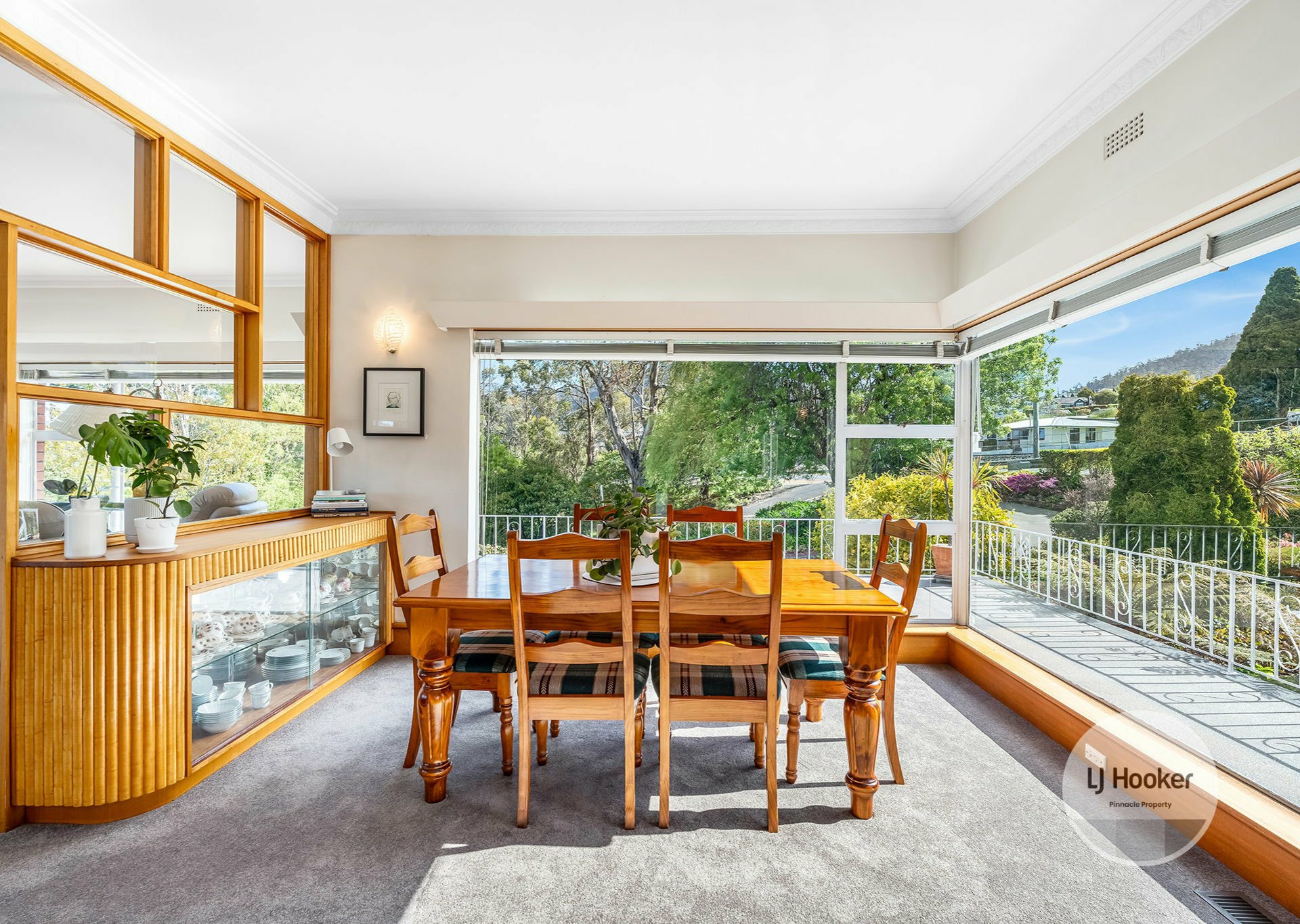 1 Lowestoft Avenue, BERRIEDALE