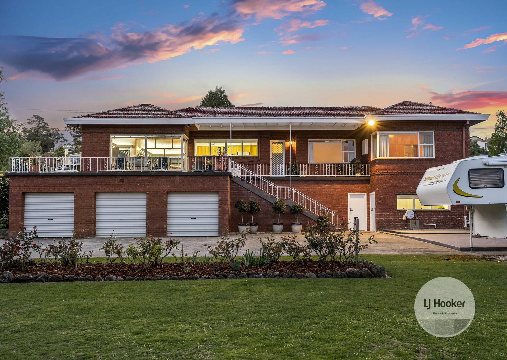 1 Lowestoft Avenue, BERRIEDALE