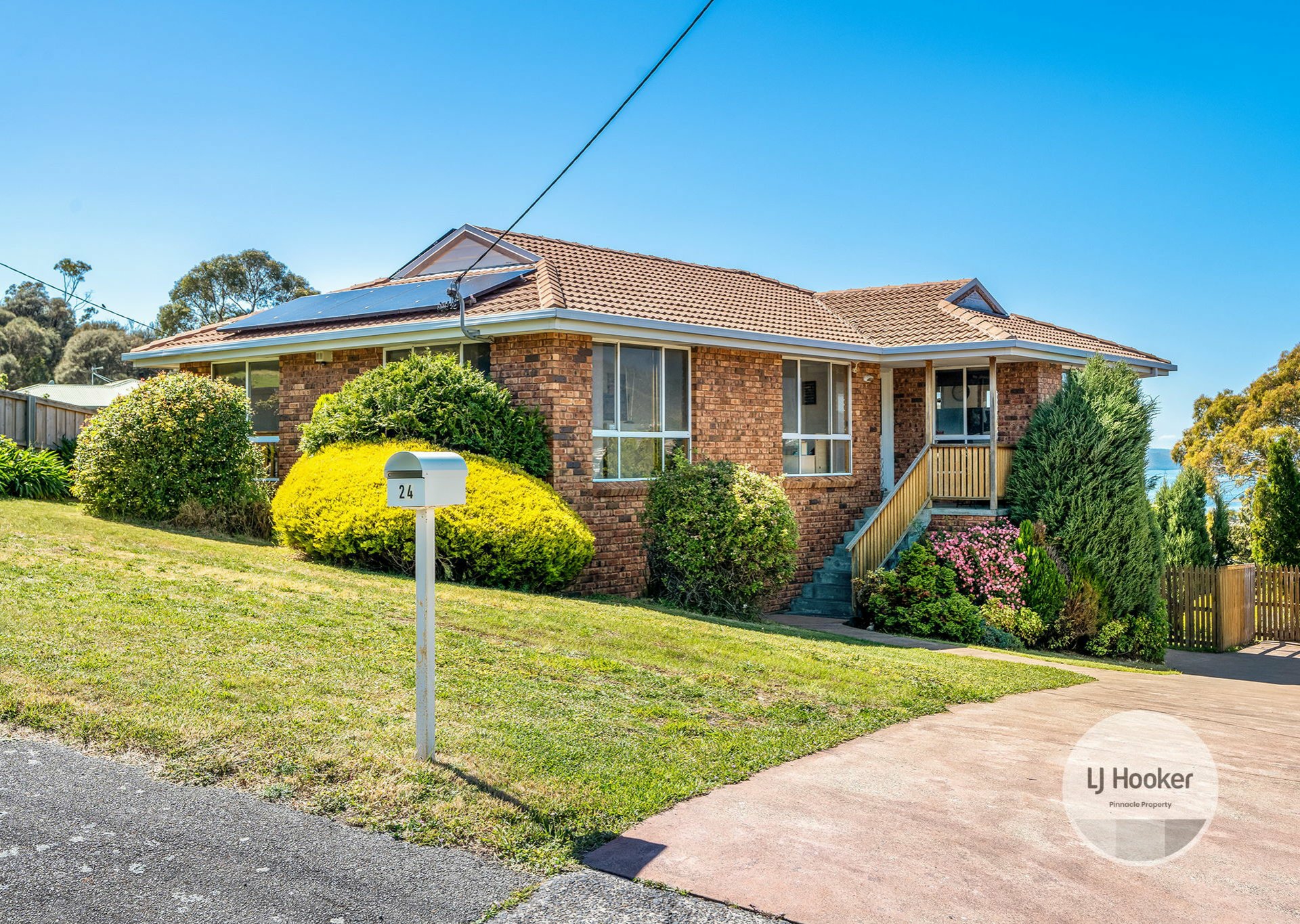 24 Chatterton Court, CLAREMONT