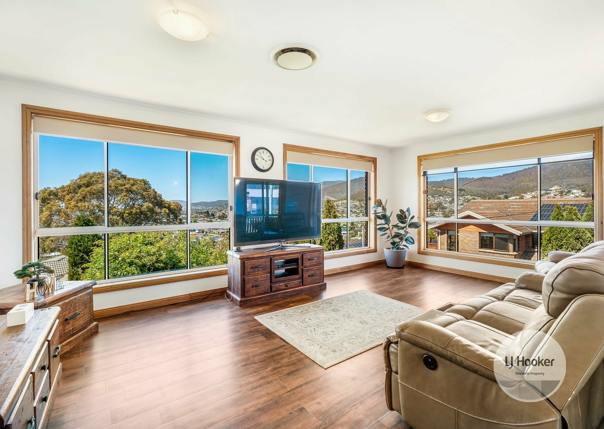 24 Chatterton Court, CLAREMONT