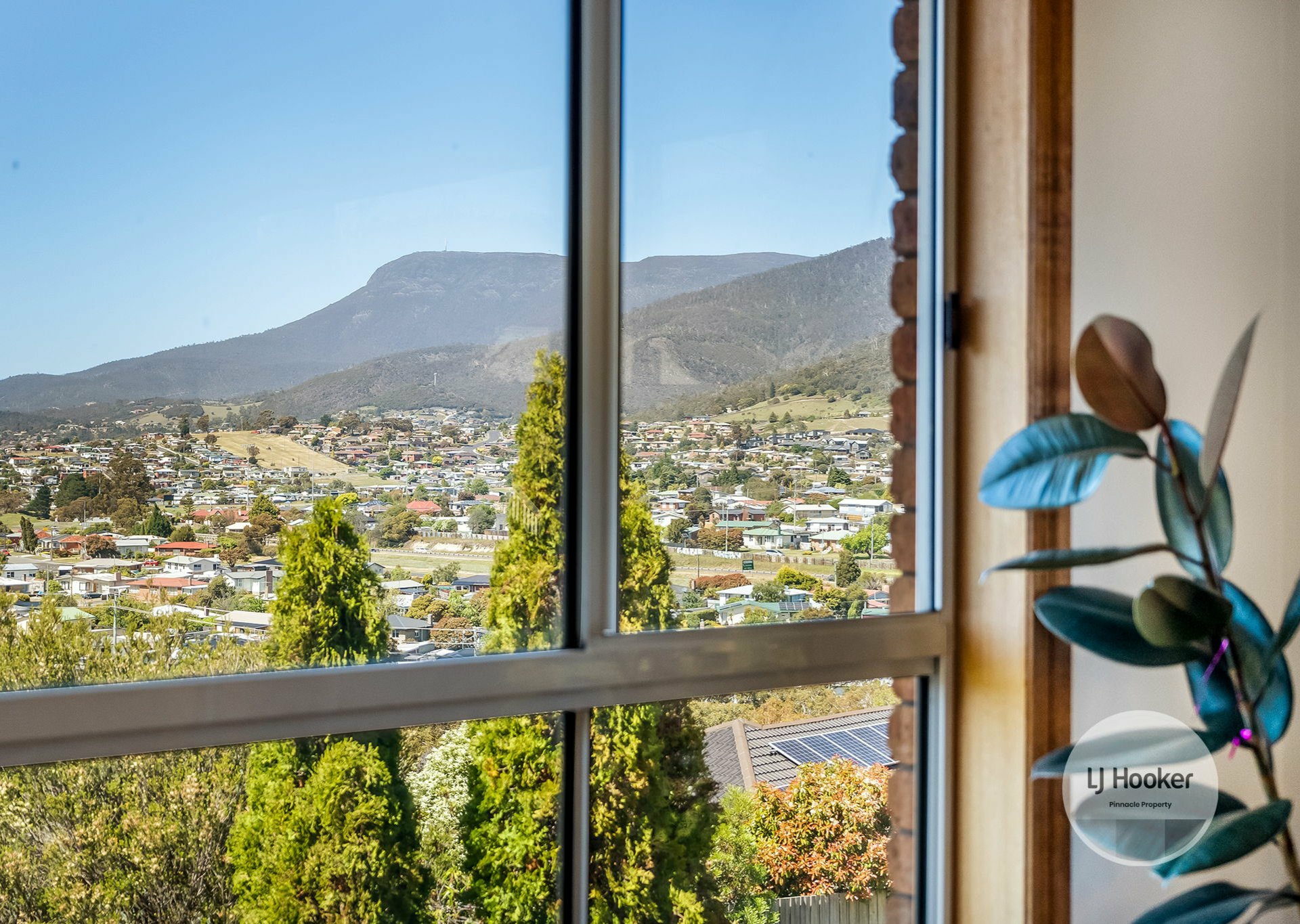 24 Chatterton Court, CLAREMONT