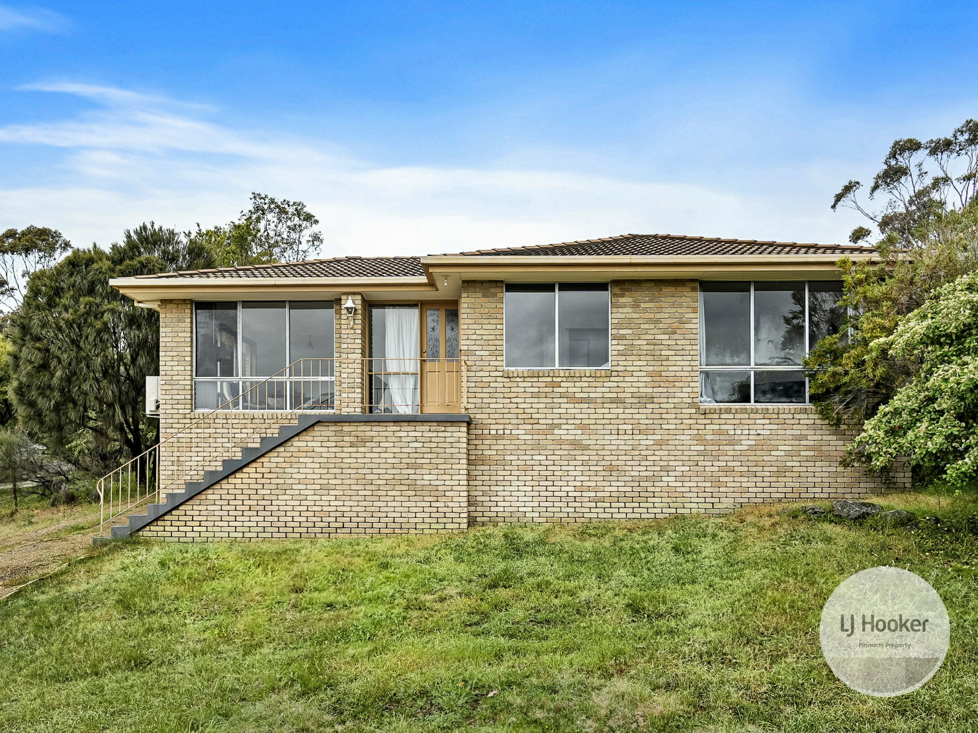 14 Lachlan Drive, MOUNT NELSON