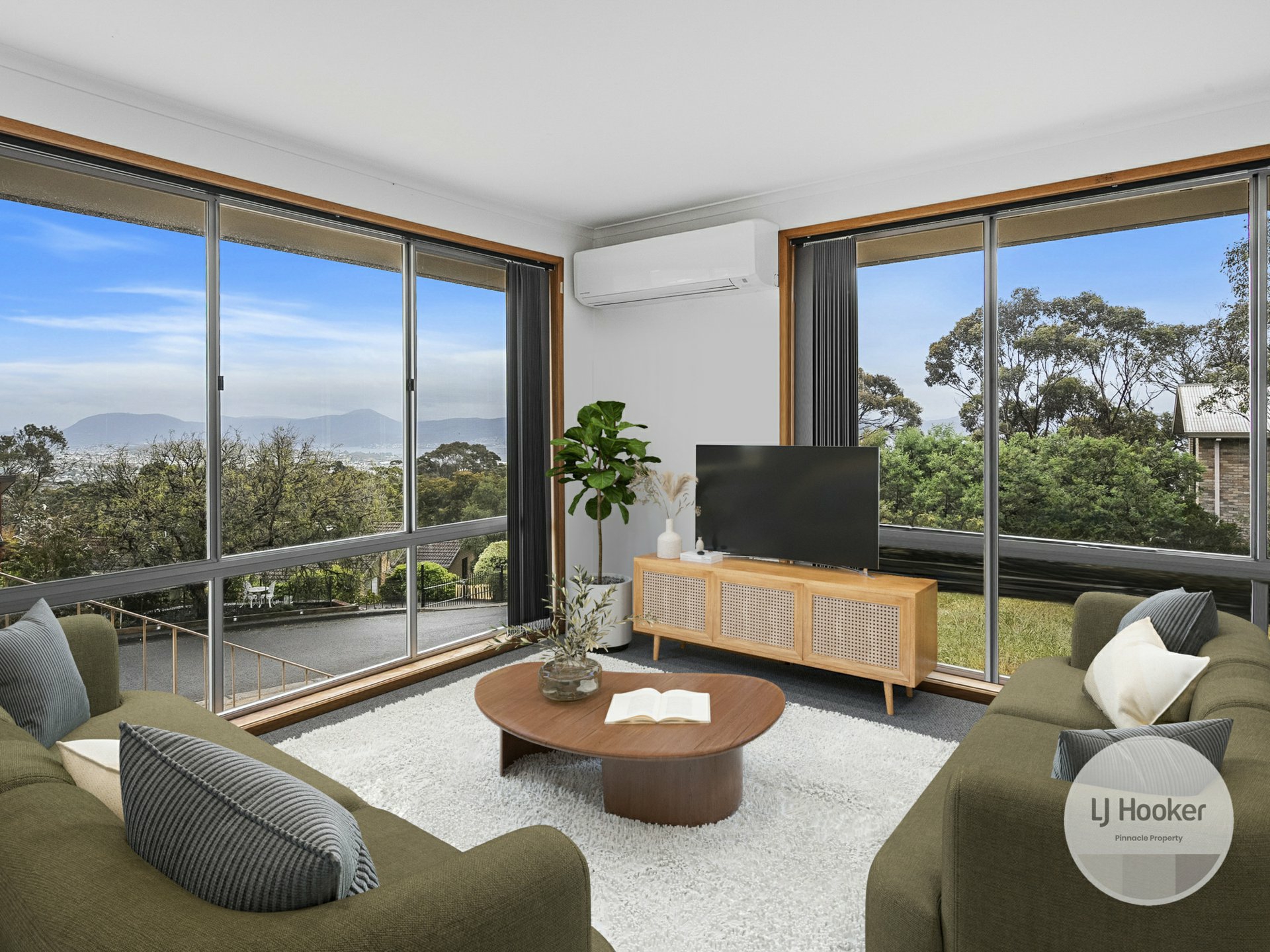 14 Lachlan Drive, MOUNT NELSON